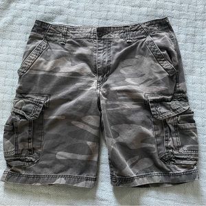 Unionbay Cargo shorts grey camo size 36